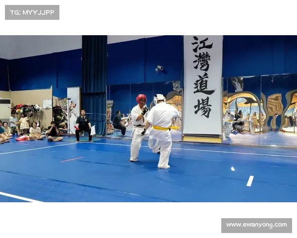 空手道极真会馆世界大会百人组手耐力挑战成功打破历史纪录 空手道极真会馆世界大会百人组手耐力挑战成功打破历史纪录